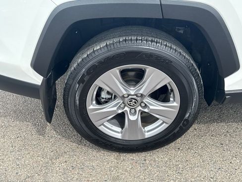 Used 2024 Toyota RAV4 LE image 41