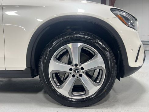 Used 2022 Mercedes-Benz GLC 300 4MATIC image 16