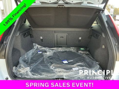 New 2026 Volvo XC40 B5 Plus w/ Protection Package Premier AWD/4WD image 13