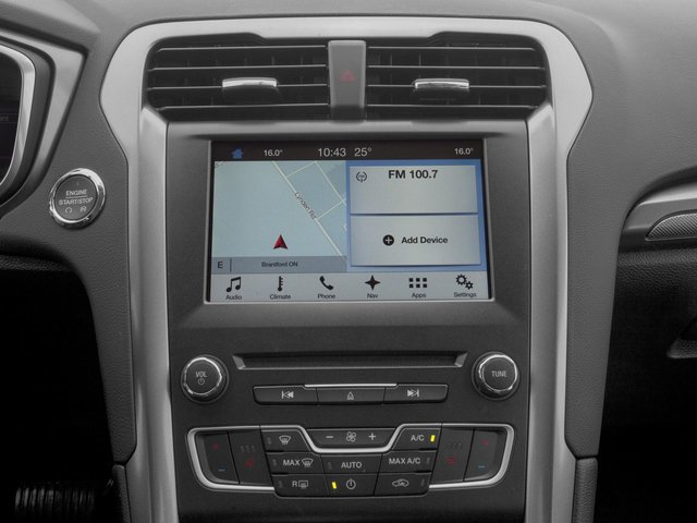 Used 2017 Ford Fusion SE FWD image 17