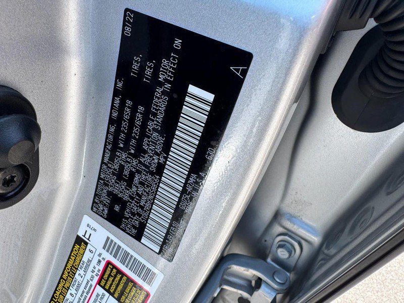 Used 2022 Toyota Highlander XLE AWD/4WD image 28