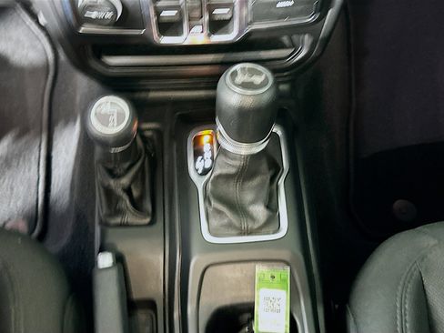 Used 2020 Jeep Wrangler Unlimited Sport AWD/4WD image 24