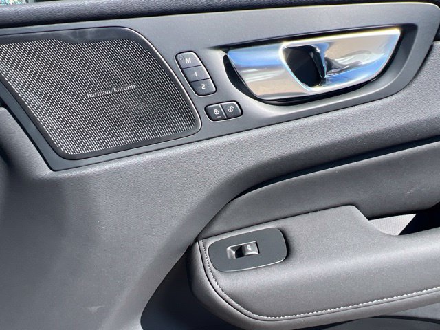 Certified 2026 Volvo XC60 B5 Ultra AWD/4WD image 34