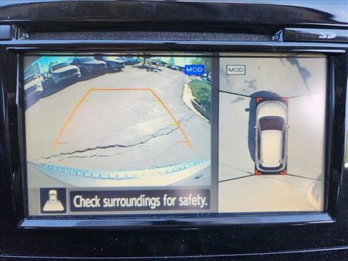 Used 2017 Nissan Rogue SV w/ SV Premium Package image 16