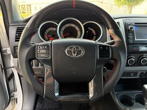 Used 2013 Toyota Tacoma PreRunner w/ TRD Sport Pkg RWD image 15