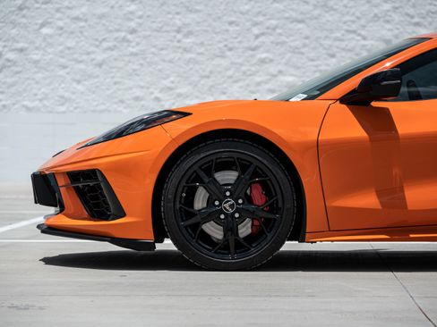 Used 2023 Chevrolet Corvette Stingray Premium Cpe w/ Z51 Performance Package RWD image 33