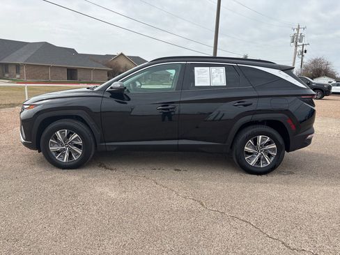 Used 2022 Hyundai Tucson Blue image 2