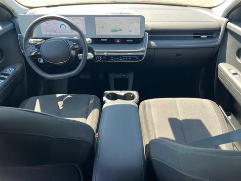 Used 2024 Hyundai Ioniq 5 SE RWD image 12