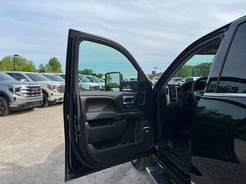 Used 2016 GMC Sierra 1500 Denali w/ Enhanced Driver Alert Package AWD/4WD image 14
