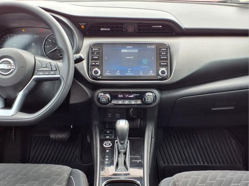 Used 2022 Nissan Kicks SV FWD image 15