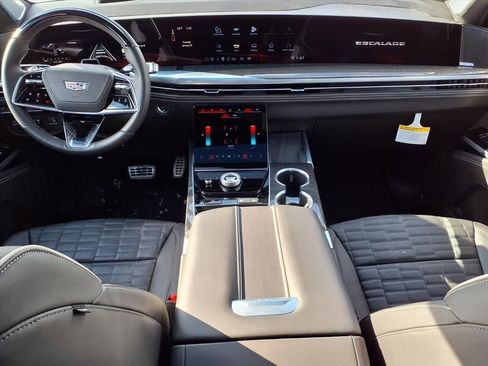 Used 2025 Cadillac Escalade V image 13