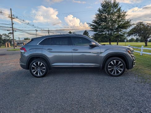 Used 2021 Volkswagen Atlas Cross Sport SEL Premium R-Line AWD/4WD image 4