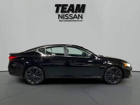 Used 2022 Nissan Altima 2.5 SR w/ Midnight Edition Package AWD/4WD image 8