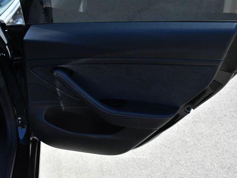Used 2020 Tesla Model 3 Standard Range RWD image 36