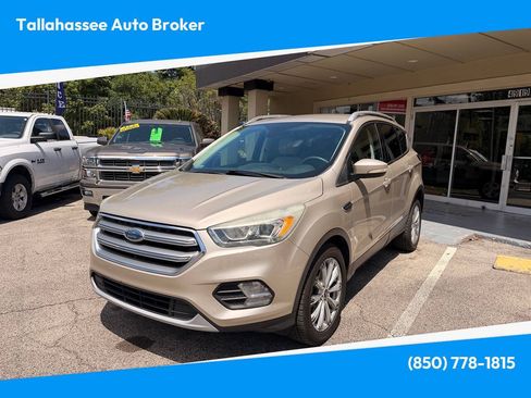 Used 2017 Ford Escape Titanium FWD image 1