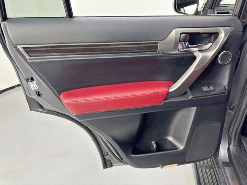Used 2023 Lexus GX 460 Premium image 45