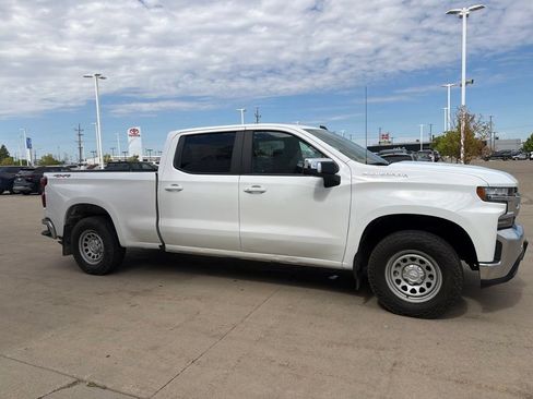 Used 2020 Chevrolet Silverado 1500 LT w/ Convenience Package AWD/4WD image 3