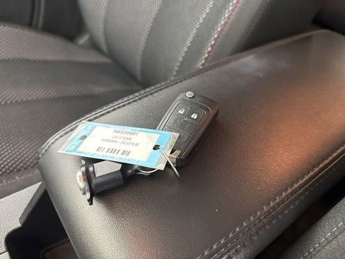 Used 2017 GMC Terrain SLE image 33