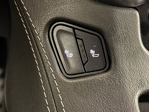 Used 2020 Chevrolet Suburban LT AWD/4WD image 33