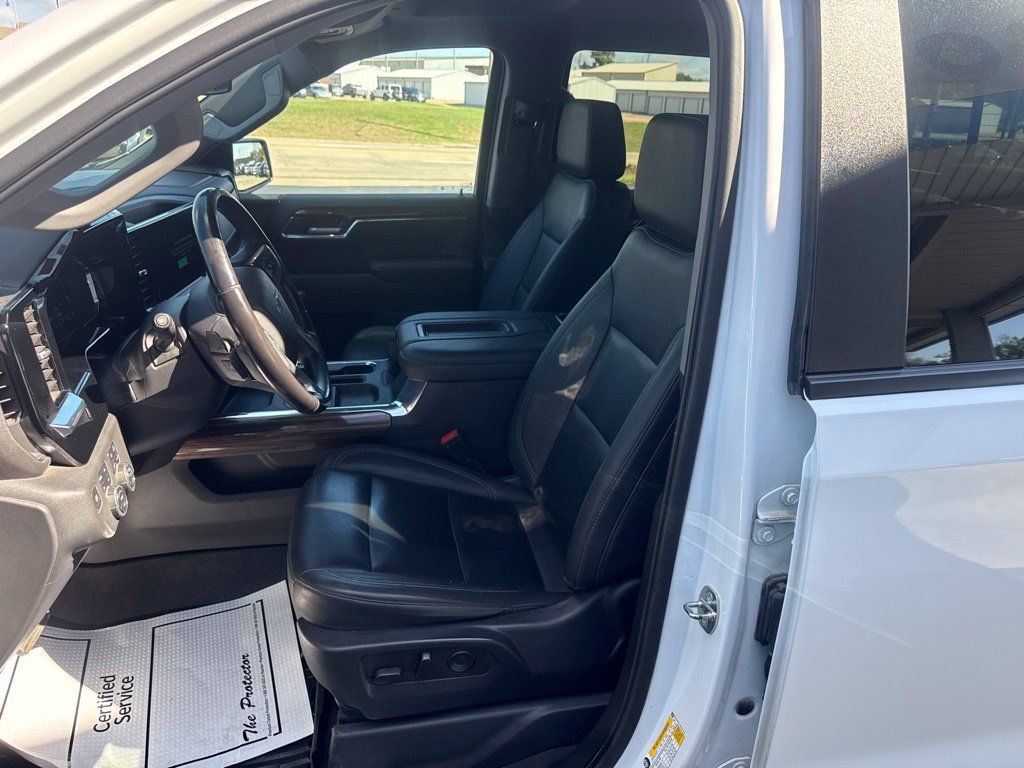 Used 2022 Chevrolet Silverado 1500 RST w/ RST All Star Premium Package AWD/4WD image 14