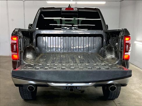 Used 2020 RAM 1500 Laramie w/ Off Road Group AWD/4WD image 35