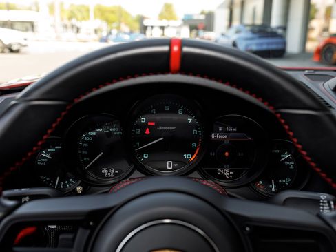 Used 2019 Porsche 911 Speedster RWD image 42