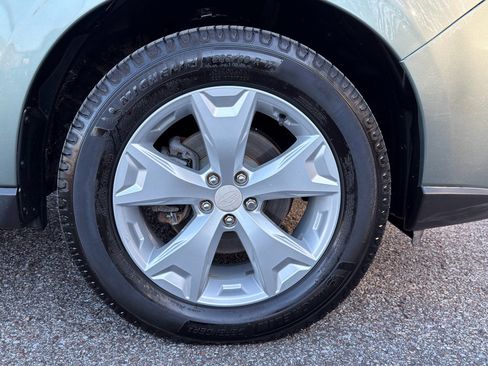 Used 2014 Subaru Forester 2.5i Touring image 9