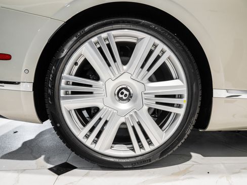Used 2026 Bentley Continental GT AWD/4WD image 16