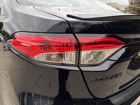 Certified 2025 Toyota Corolla SE FWD image 16