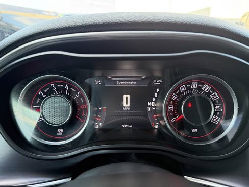 Used 2015 Dodge Challenger R/T image 15