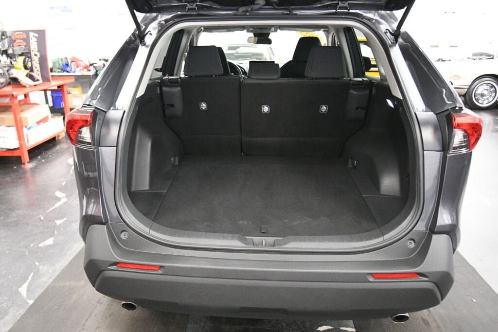 Certified 2025 Toyota RAV4 LE AWD/4WD image 21