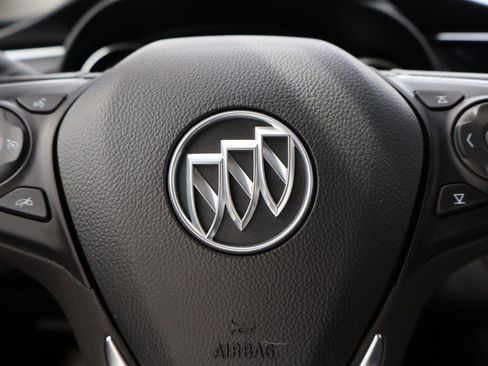 Used 2019 Buick Envision Essence FWD image 27