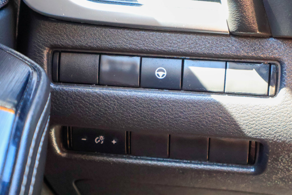 Used 2022 Nissan Rogue SV AWD/4WD image 17