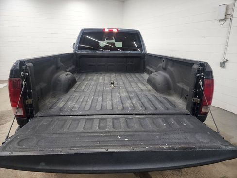 Used 2018 RAM 2500 Tradesman w/ Chrome Appearance Group image 25
