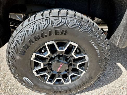 New 2026 GMC Sierra 2500 AT4X AWD/4WD image 38