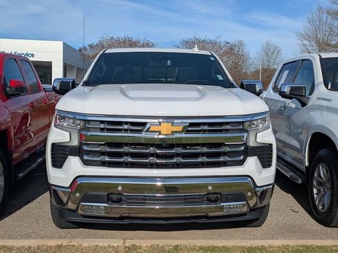 Used 2022 Chevrolet Silverado 1500 LTZ image 2
