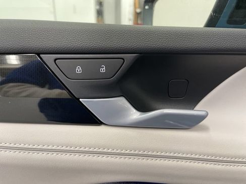 New 2026 Volkswagen Tiguan SEL R-Line AWD/4WD image 28