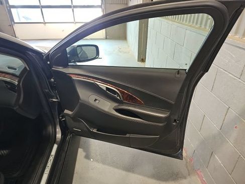 Used 2013 Buick LaCrosse Premium FWD image 26