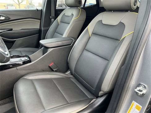 Certified 2024 Chevrolet Trax ACTIV w/ Sunroof Package image 13