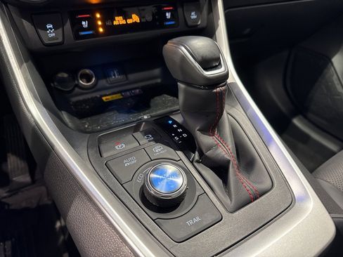 Used 2025 Toyota RAV4 XSE image 18