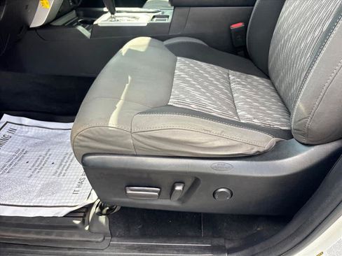 Used 2019 Toyota Tundra SR5 w/ SR5 Upgrade Package AWD/4WD image 22
