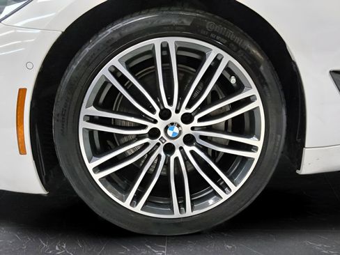 Used 2020 BMW 540i w/ M Sport Package image 9