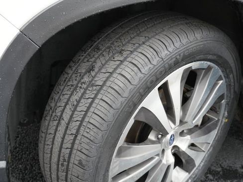 Used 2022 Subaru Ascent Limited AWD/4WD image 15