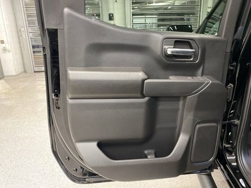 Certified 2025 Chevrolet Silverado 1500 Custom Trail Boss w/ Turbomax Blackout Package image 29