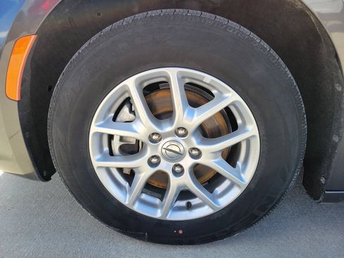 Used 2023 Chrysler Pacifica Touring-L FWD image 25