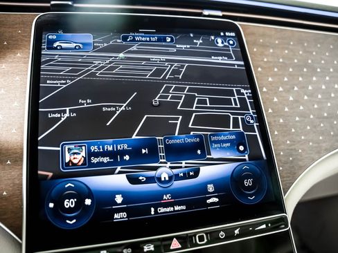 Certified 2023 Mercedes-Benz EQS 450+ SUV image 16