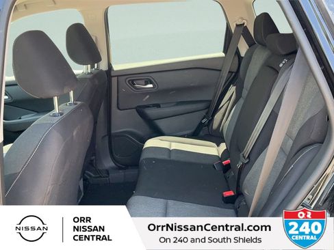 Used 2025 Nissan Rogue SV AWD/4WD image 13