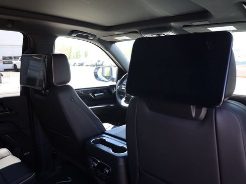 New 2026 GMC Yukon XL Elevation w/ Elevation Premium Package AWD/4WD image 19
