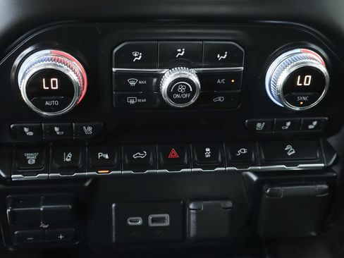Used 2021 GMC Sierra 2500 Denali w/ Denali Ultimate Package AWD/4WD image 44