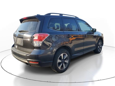 Used 2018 Subaru Forester 2.5i Limited image 6